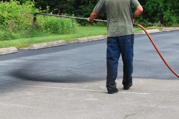Lot Sealcoating in Hendersonville